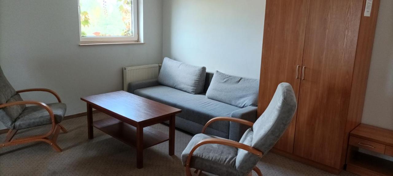 Hotel Przylesie Sierosław Eksteriør billede