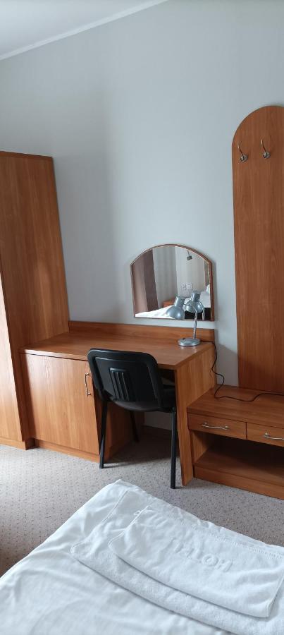 Hotel Przylesie Sierosław Eksteriør billede