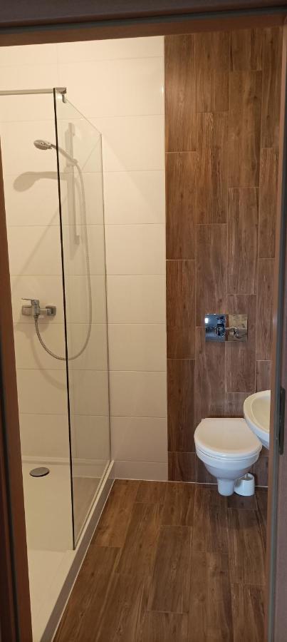 Hotel Przylesie Sierosław Eksteriør billede