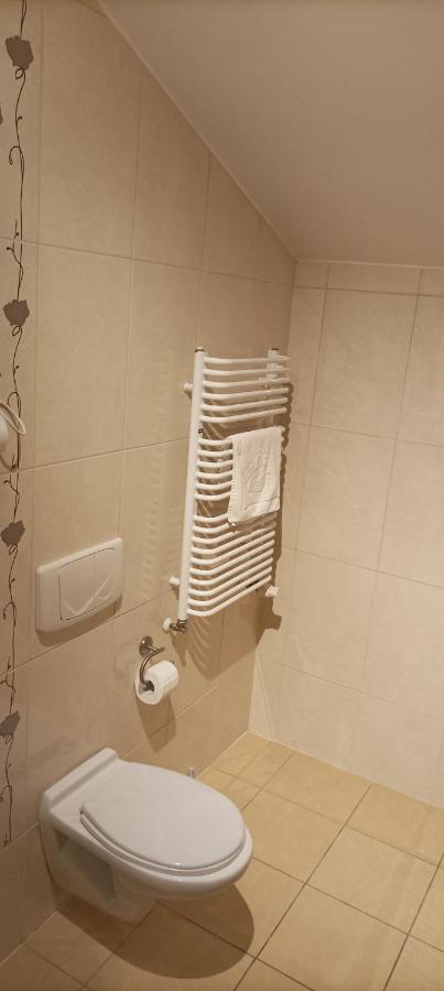 Hotel Przylesie Sierosław Eksteriør billede
