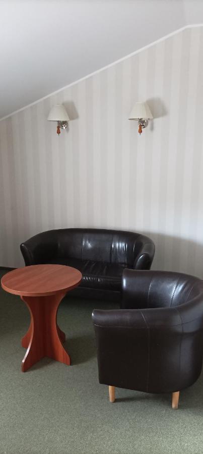 Hotel Przylesie Sierosław Eksteriør billede