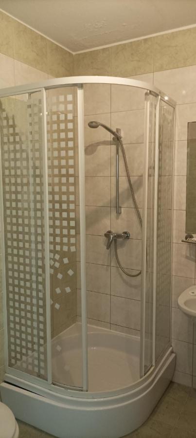 Hotel Przylesie Sierosław Eksteriør billede